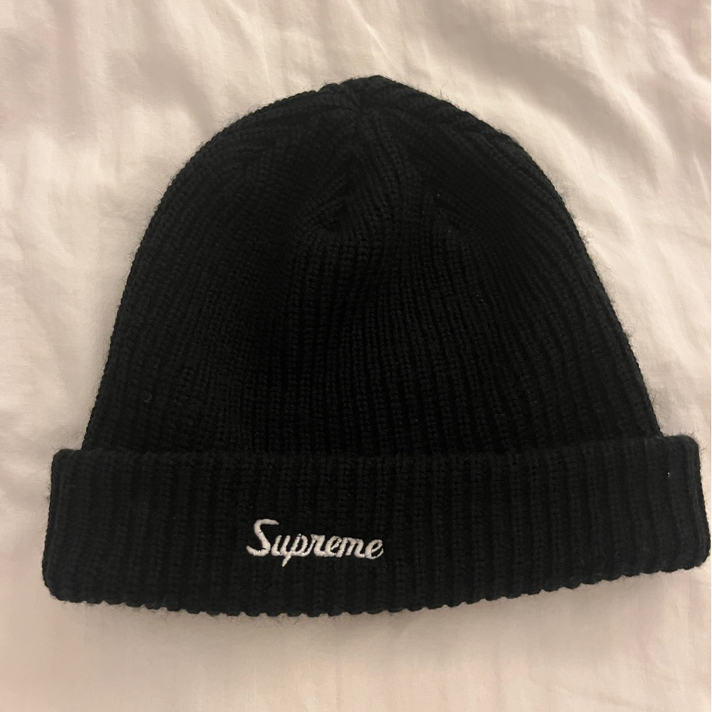 Supreme beanie in Black with white logo